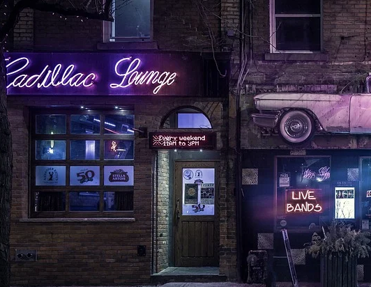 installation d'enseignes publicitaire à plat sur devanture de commerce   à Vitrolles